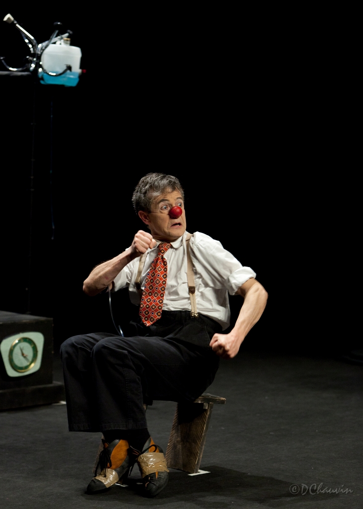 2011-01-tusine-embarrasse-OK (24).jpg - theatre de l'usine