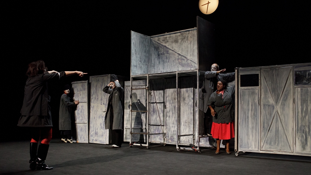 2012-01-22-172243-tusine-reve-OK.jpg - theatre de l'usine
